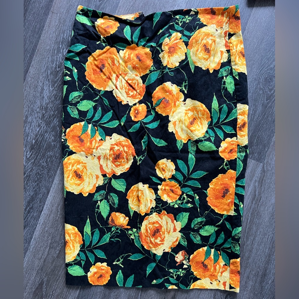 NY & Co floral pencil skirt Sz 0